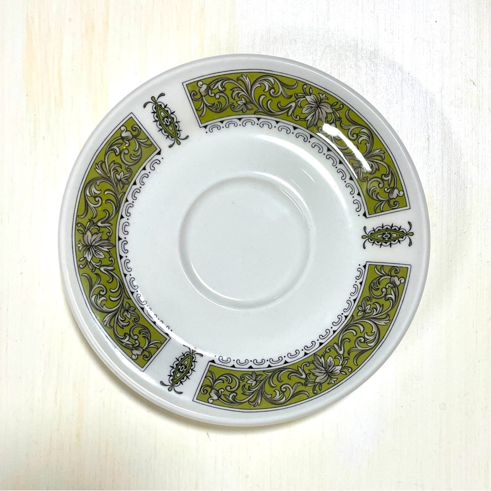 NWOT (4) Steelite Royal Doulton green Marina Pattern Saucers (4 Packs)